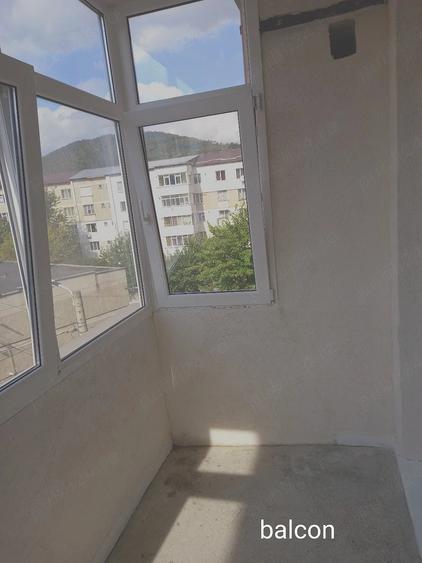 Apartament cu 2 camere semidecomandat în Exterior Vest
