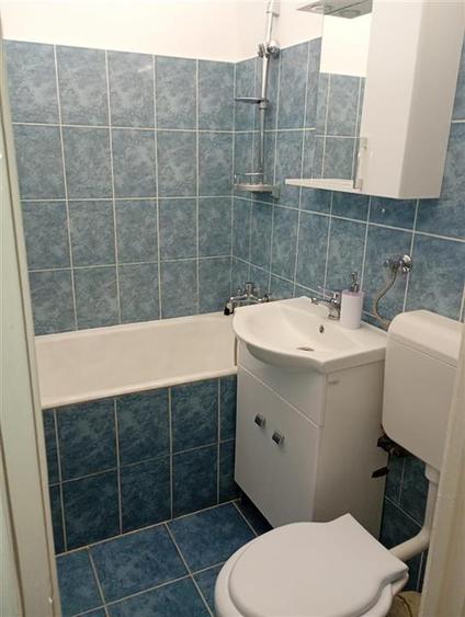 Apartament cu 2 camere semidecomandat, mobilat în Romanilor