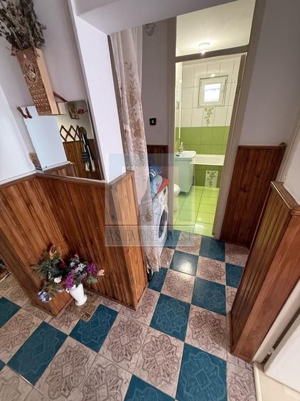 Apartament cu 3 camere decomandat, mobilat în Dârste
