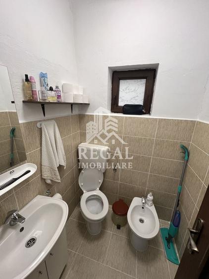 Casă individuală cu 3 camere cu Canalizare în Sud