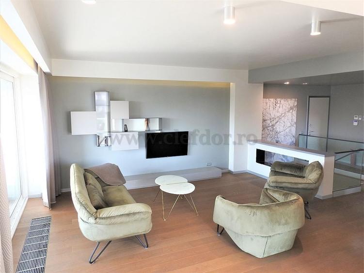 Apartament cu 4 camere decomandat, mobilat în Iancu Nicolae