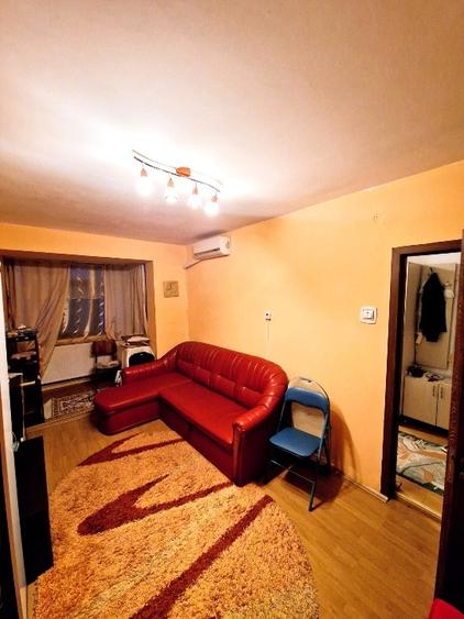 Apartament cu 2 camere semidecomandat, mobilat în Nord