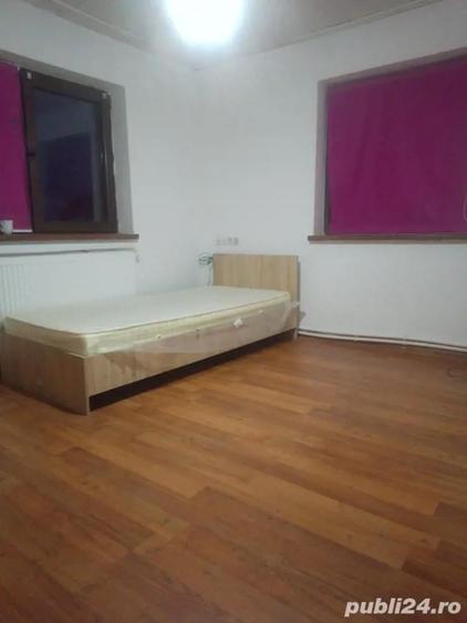 Inchiriez o camera pentru un barbat - 2