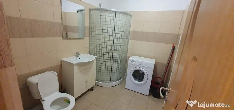 Apartament cu 3 camere decomandat în Vest