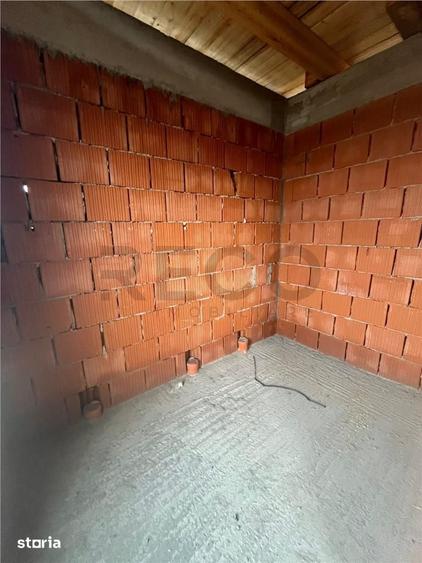 Casă cu 4 camere cu Teren 650 Mp în Oncea