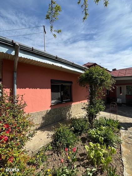 Casă cu 3 camere cu Teren 600 Mp în Central