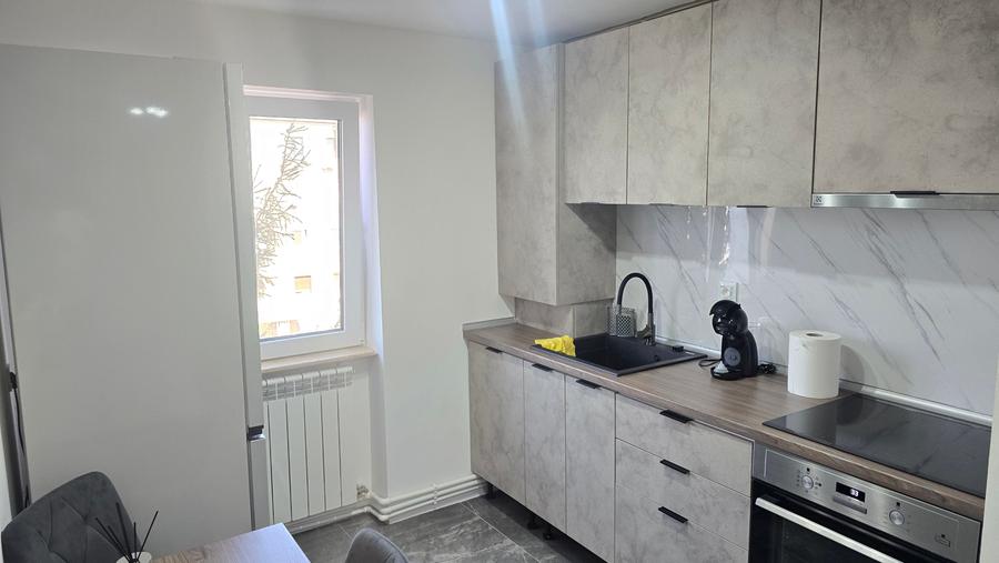 	 Inchiriez apartament 2 cam. Deva, Zamfirescu, et. 3, PRIMA INCHIRIERE - 3