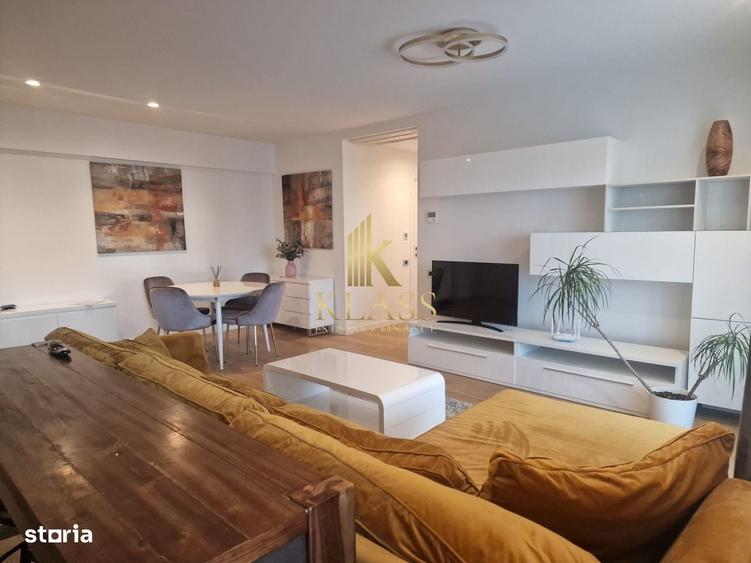 Apartament cu 3 camere semidecomandat în Central