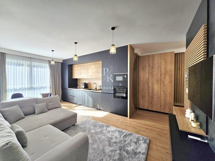Apartament cu 3 camere semidecomandat, mobilat în Florești