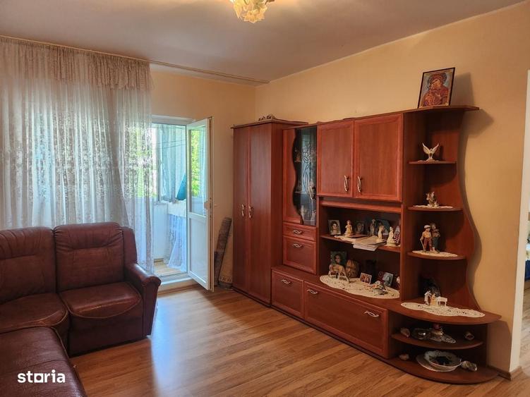 Zona Ura 2 camere etaj 2 din 4 - 4
