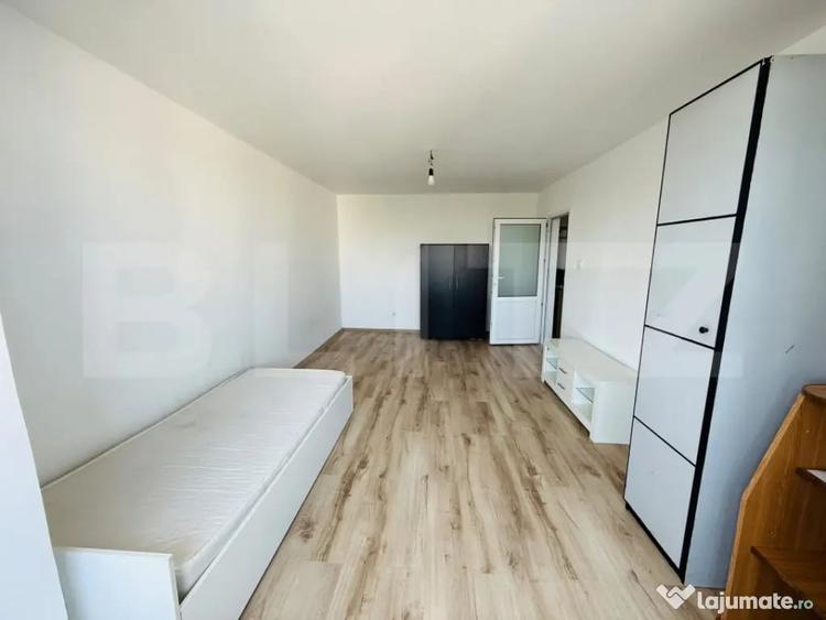 Apartament cu 2 camere decomandat în Noua