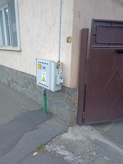 Casă individuală cu 2 camere cu Canalizare în Central