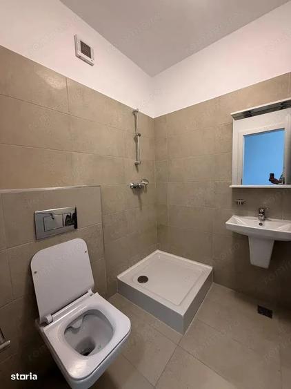 Apartament cu 3 camere semidecomandat, mobilat în Take Ionescu