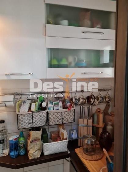 Apartament cu 3 camere decomandat, mobilat în Bucovina