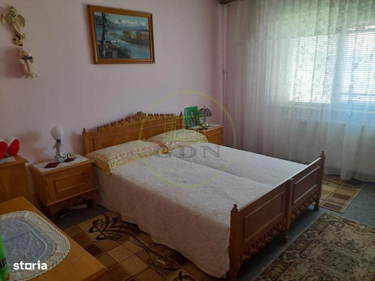 Apartament cu 2 camere decomandat în Hurez