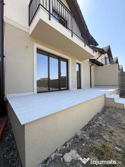 Casă cu 4 camere cu Teren 350 Mp în Covaci