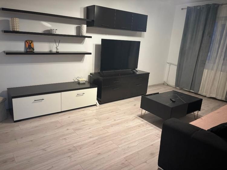Apartament cu 2 camere decomandat în Gara