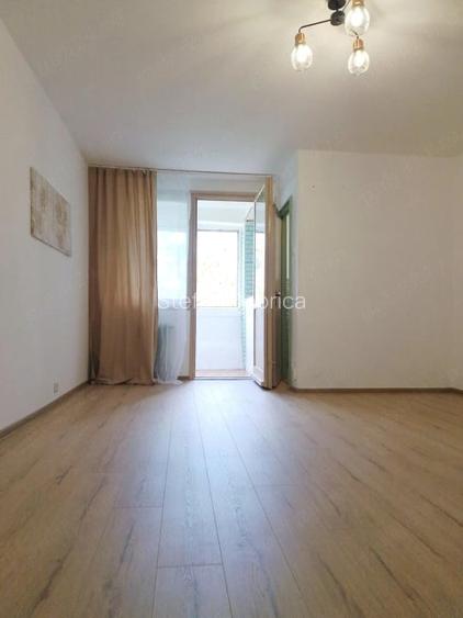 Garsoniera - metrou Titan