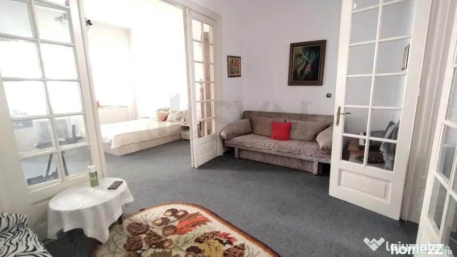 Apartament cu 4 camere decomandat în Universitate