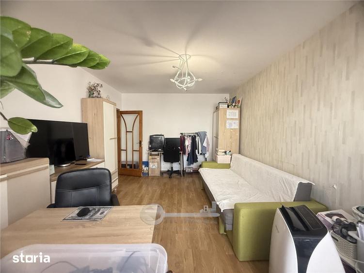 Apartament cu 2 camere decomandat în Galata