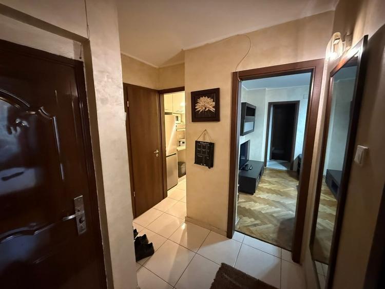 Piata Romana 9 | 3 Camere | SemiDecomandat | Proximitate metrou 2 min | RS1 - 8
