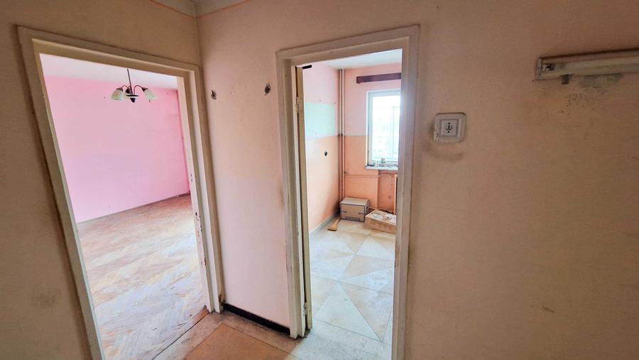 Apartament cu 2 camere decomandat în Energiei
