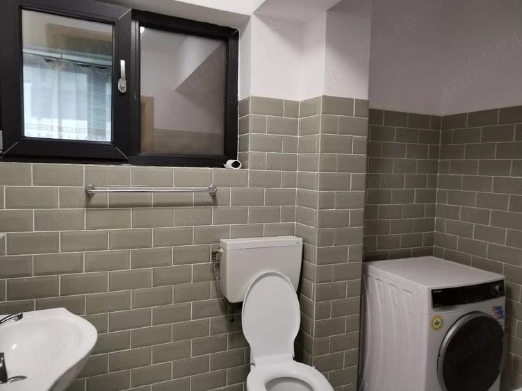 Garsonieră decomandată în Central