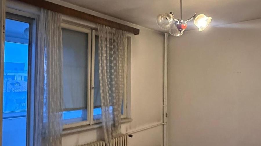 Apartament cu 3 camere semidecomandat în Nord-Vest