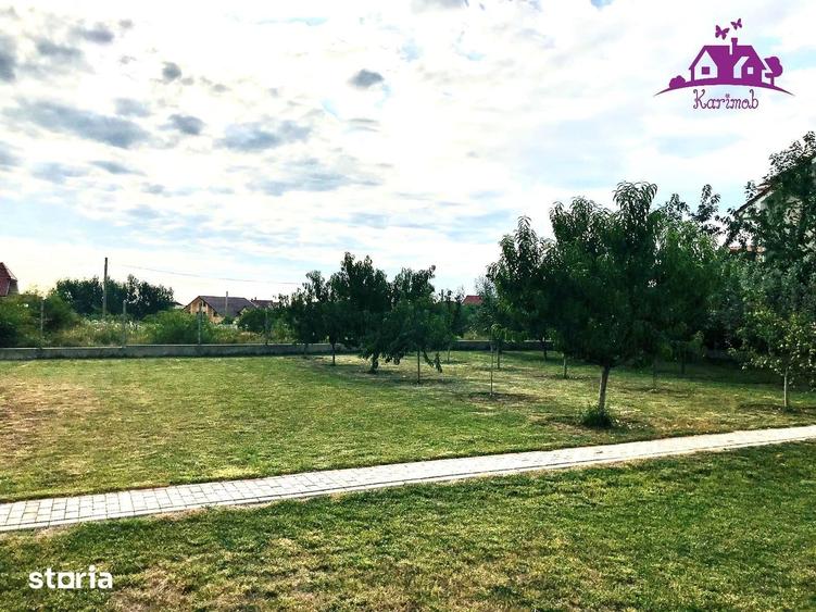 Casă cu 7 camere cu Teren 600 Mp în Sânmartin