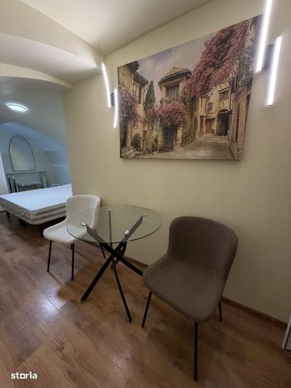 Spațiu comercial, de 19 mp, în Centrul Istoric