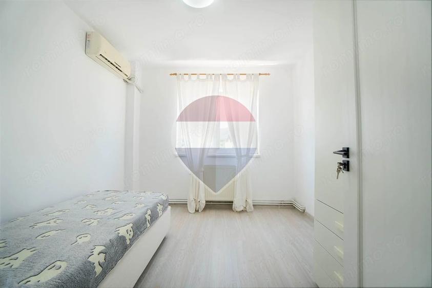 Apartament cu 4 camere decomandat în Răcădău