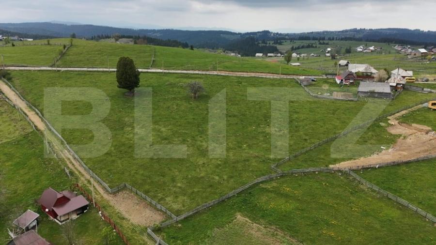 Teren Construcții intravilan de 1500 mp, în Măguri