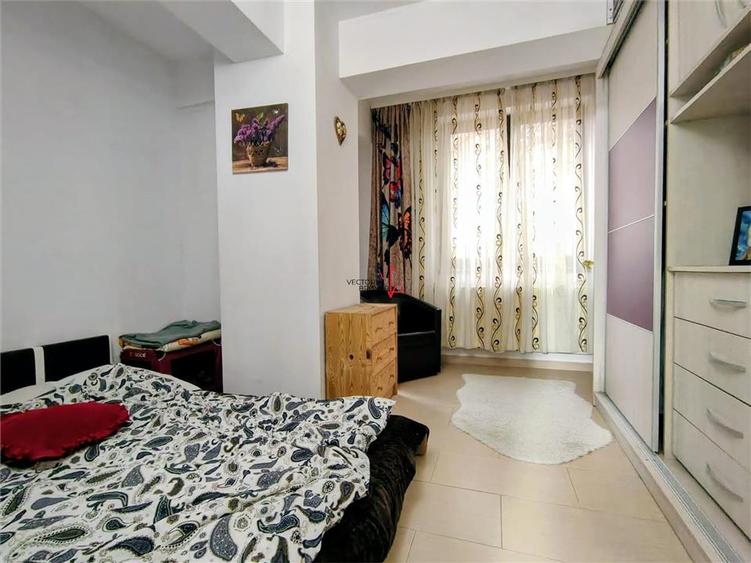 Apartament cu 2 camere decomandat, mobilat în Titan