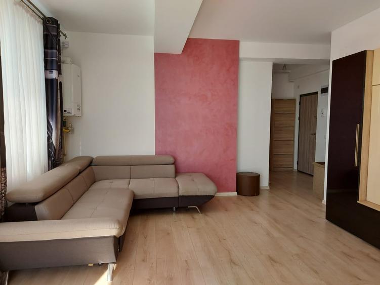 Apartament cu 2 camere, mobilat în Far