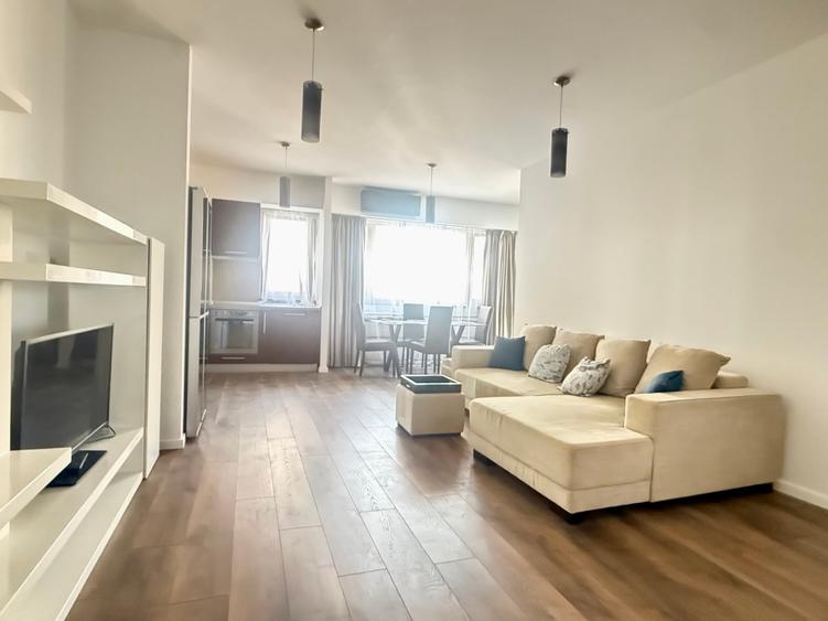Apartament cu 3 camere semidecomandat în Pipera