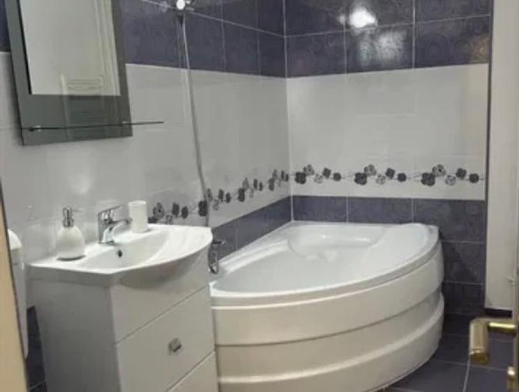 Garsonieră decomandată în Vitan Mall