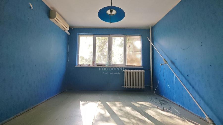 Apartament cu 4 camere semidecomandat în Gorjului
