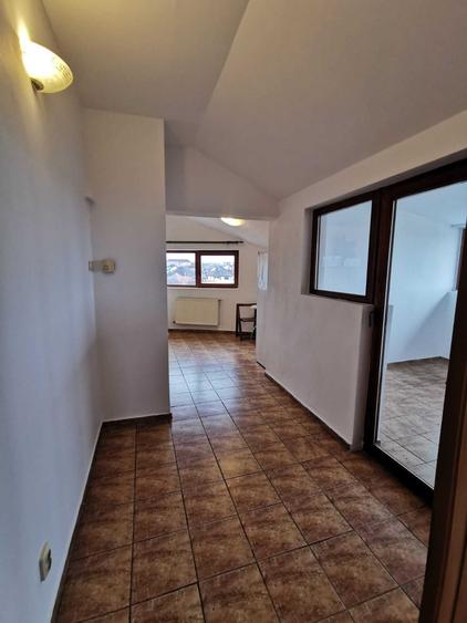 Garsonieră decomandată în Valea Aurie