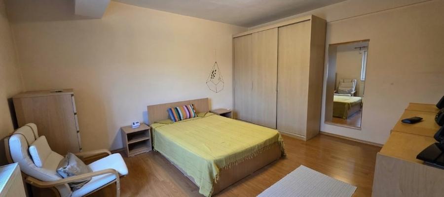 Garsonieră decomandată, mobilată în Eroii Revoluției