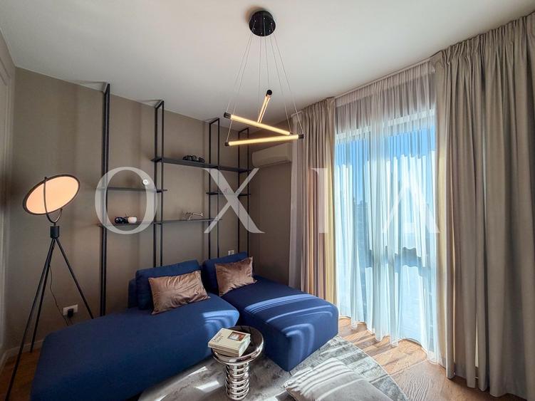 Apartament cu 3 camere semidecomandat, mobilat în Semicentral