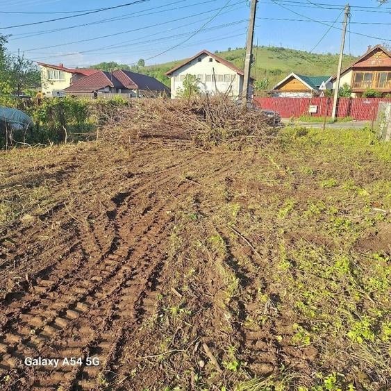 Teren de 1311 mp, în Dâmbu