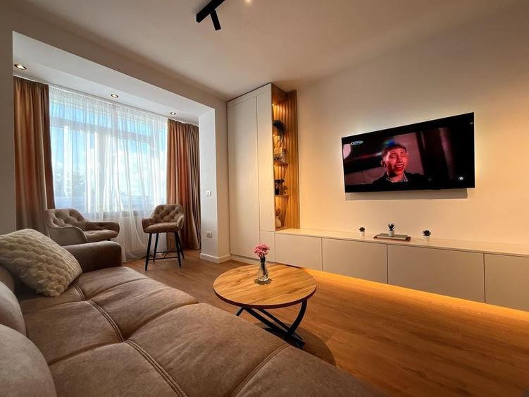 Apartament cu 2 camere decomandat în Central