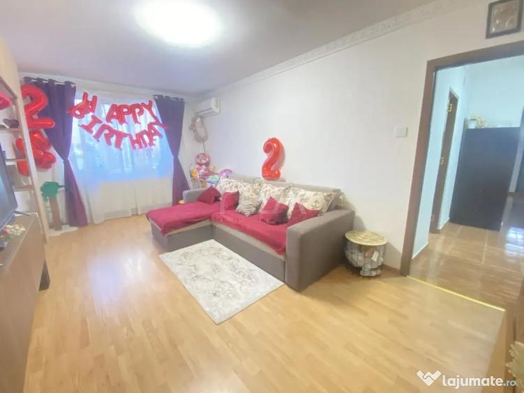 Apartament cu 3 camere decomandat în Mărgeanului