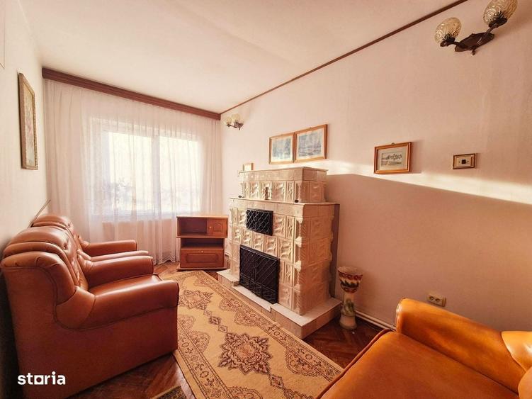 Casă cu 4 camere cu Teren 3581 Mp în Central