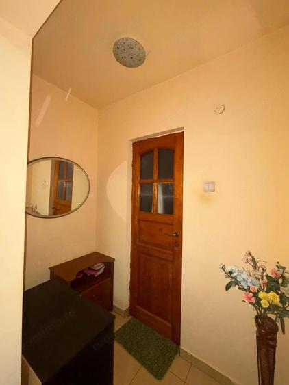 Apartament cu 2 camere semidecomandat în Lehliu