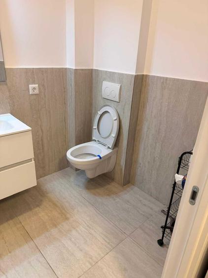 Apartament cu 2 camere semidecomandat în Cetate