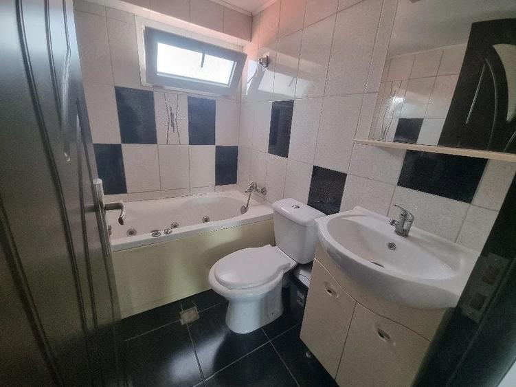 Apartament cu 2 camere semidecomandat în Titan