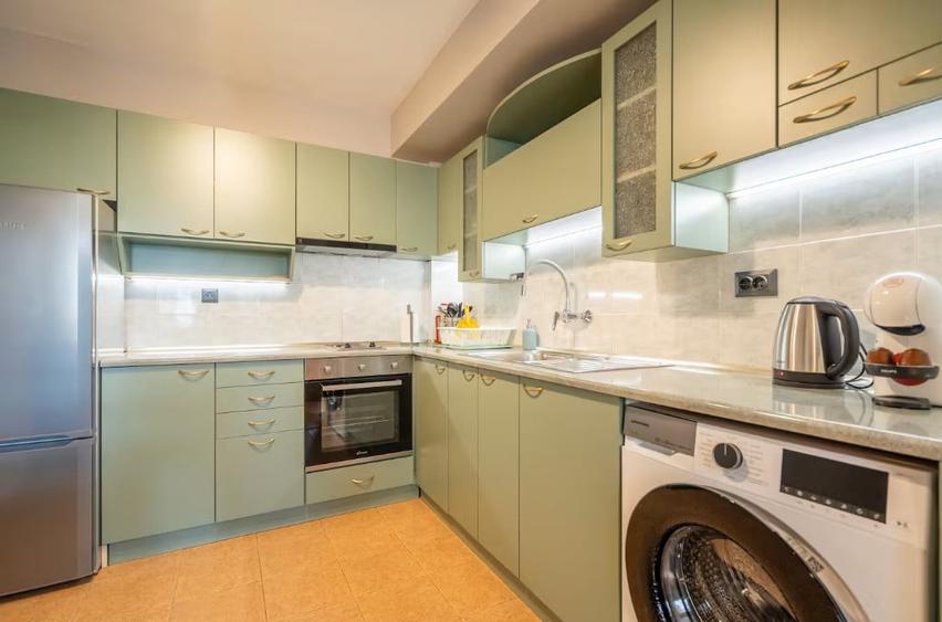 Apartament cu 3 camere decomandat în Colentina