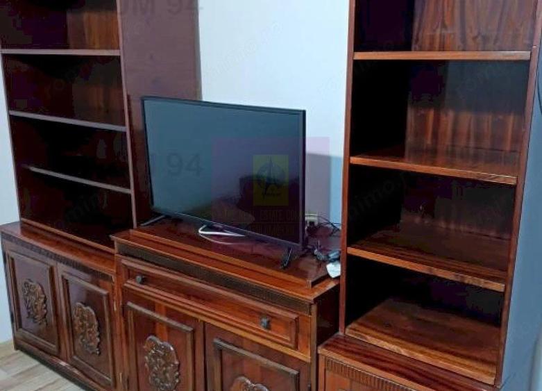 Garsonieră decomandată în Gorjului
