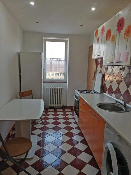 Apartament cu 2 camere decomandat în Drăgășani